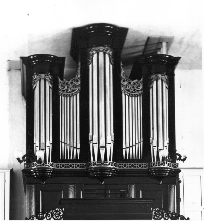 Photo of the organ as it appeared after the 1870 rebuild. Photo courtesy of Old Salem, Inc. 